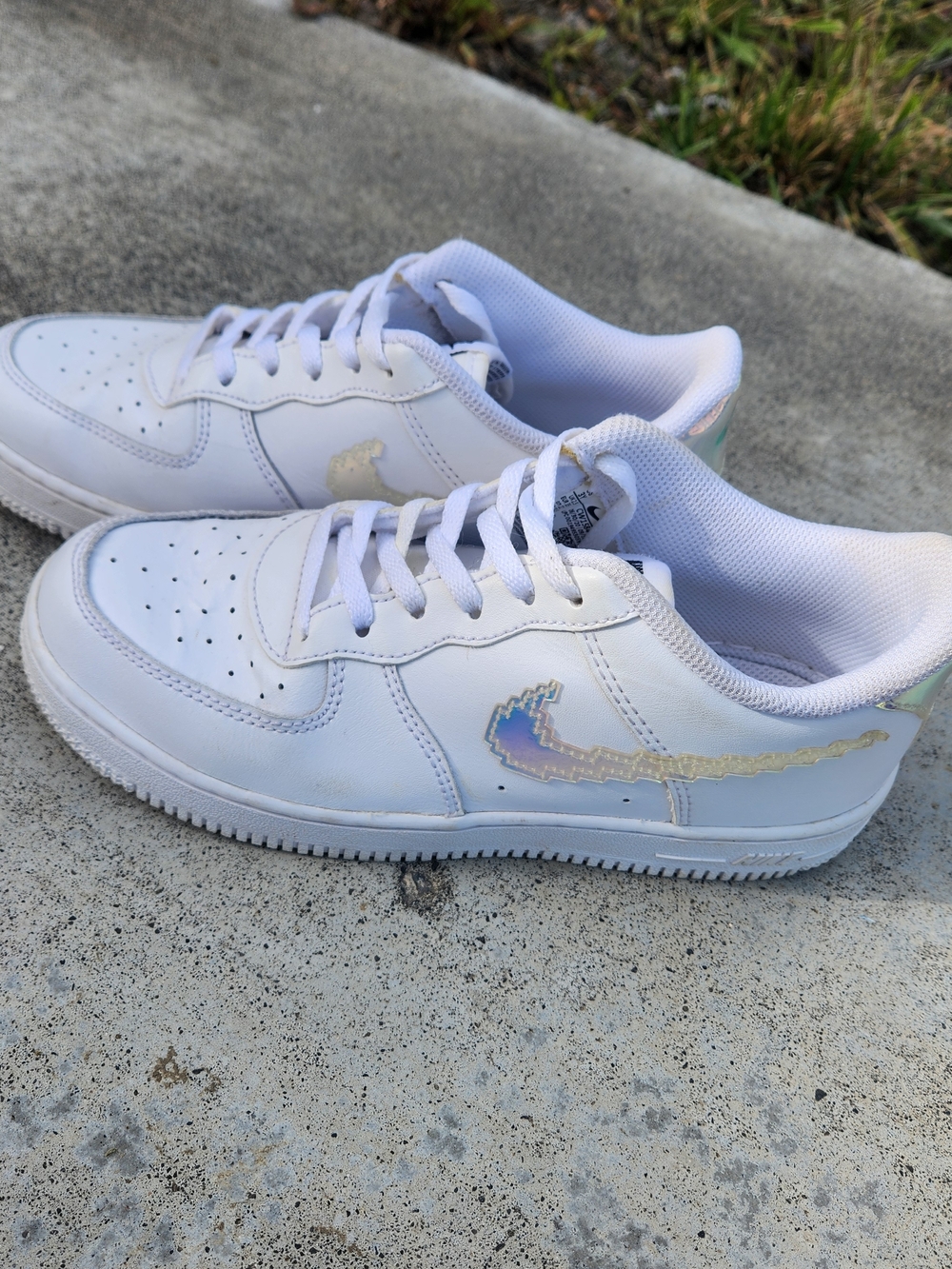 Nike White Women’s Sneakers with Iridescent Swoosh